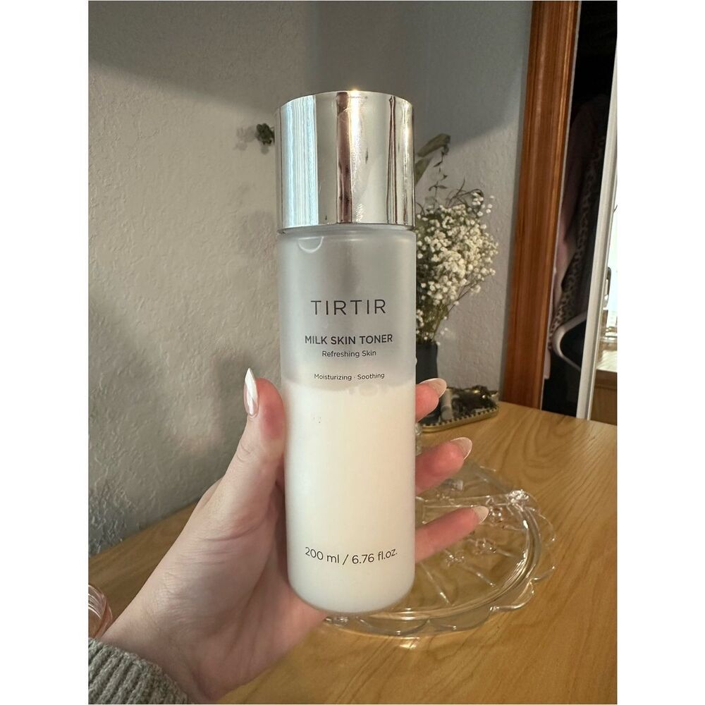 Milk Skin Toner - Hydrating White Toner (200 ml)